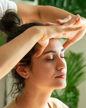 Charger l'image dans la galerie, Formation Massage Ayurvédique (tête, nuque, épaules) - 2 jours