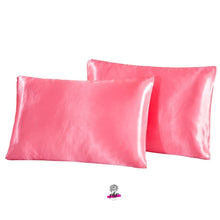 Charger l'image dans la galerie, La Taie d'oreiller en satin PopPink! - POPMYCURLS BOX PARIS